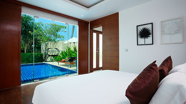 Beachfront Grand Pool Villa 1 Bed