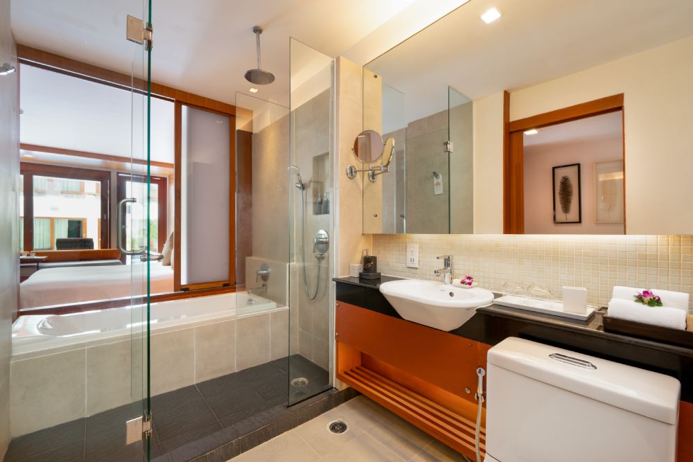 La Flora Resort Patong Phuket Deluxe Pool Access